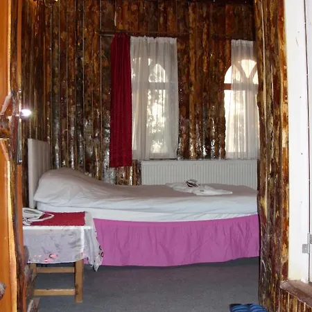 Catlak Hotel