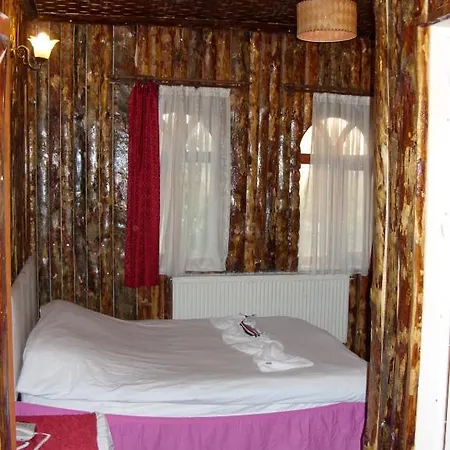 Catlak Hotel